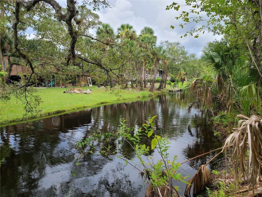 660 Dixon Road Venice FL 34292 - MYAKKA RIVER A4599179 image1