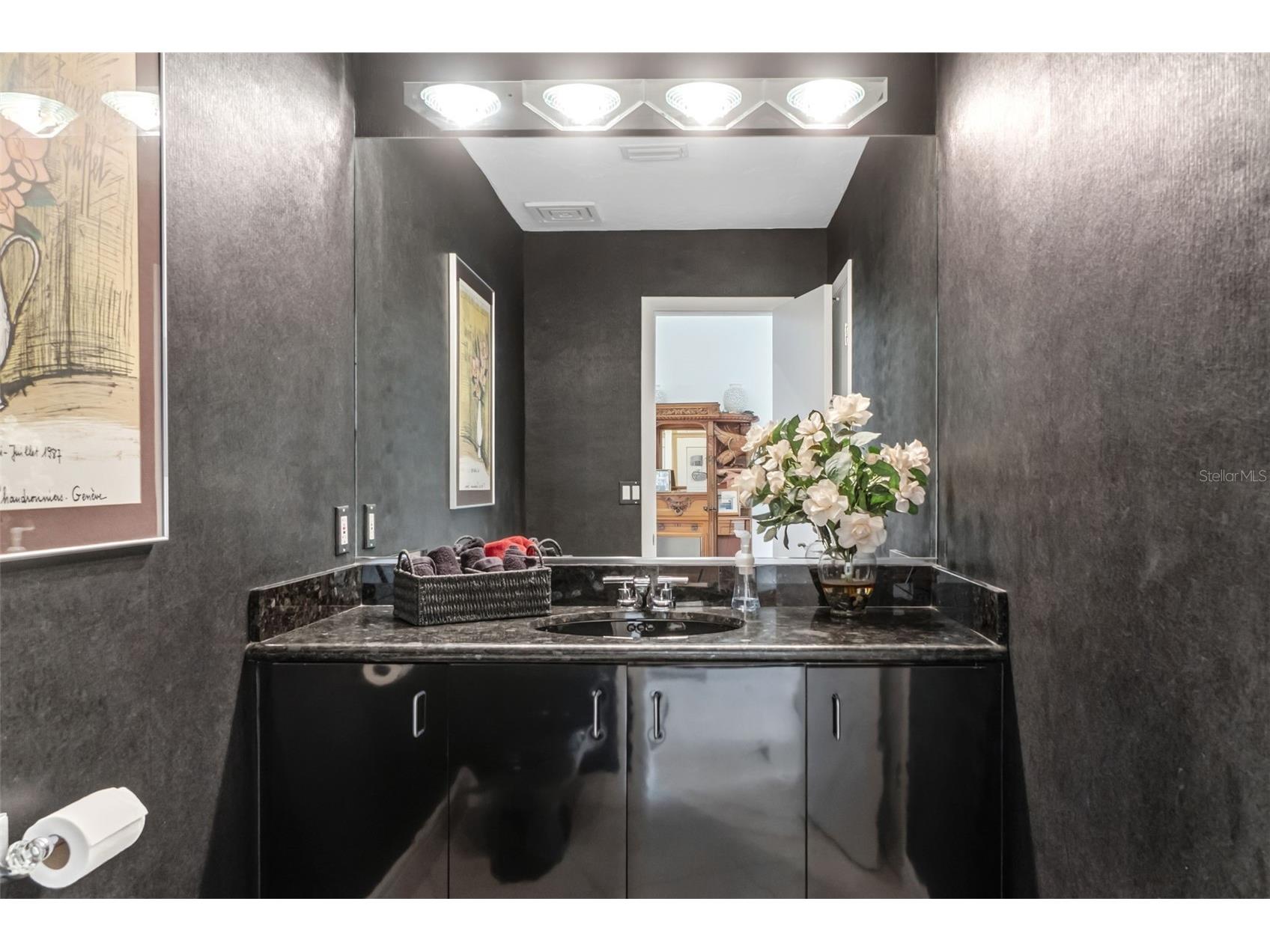 660 Golden Gate Point #61 Sarasota FL 34236 - SARASOTA BAY A4677999 image14