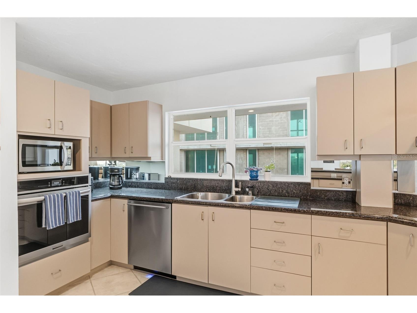 660 Golden Gate Point #61 Sarasota FL 34236 - SARASOTA BAY A4677999 image29