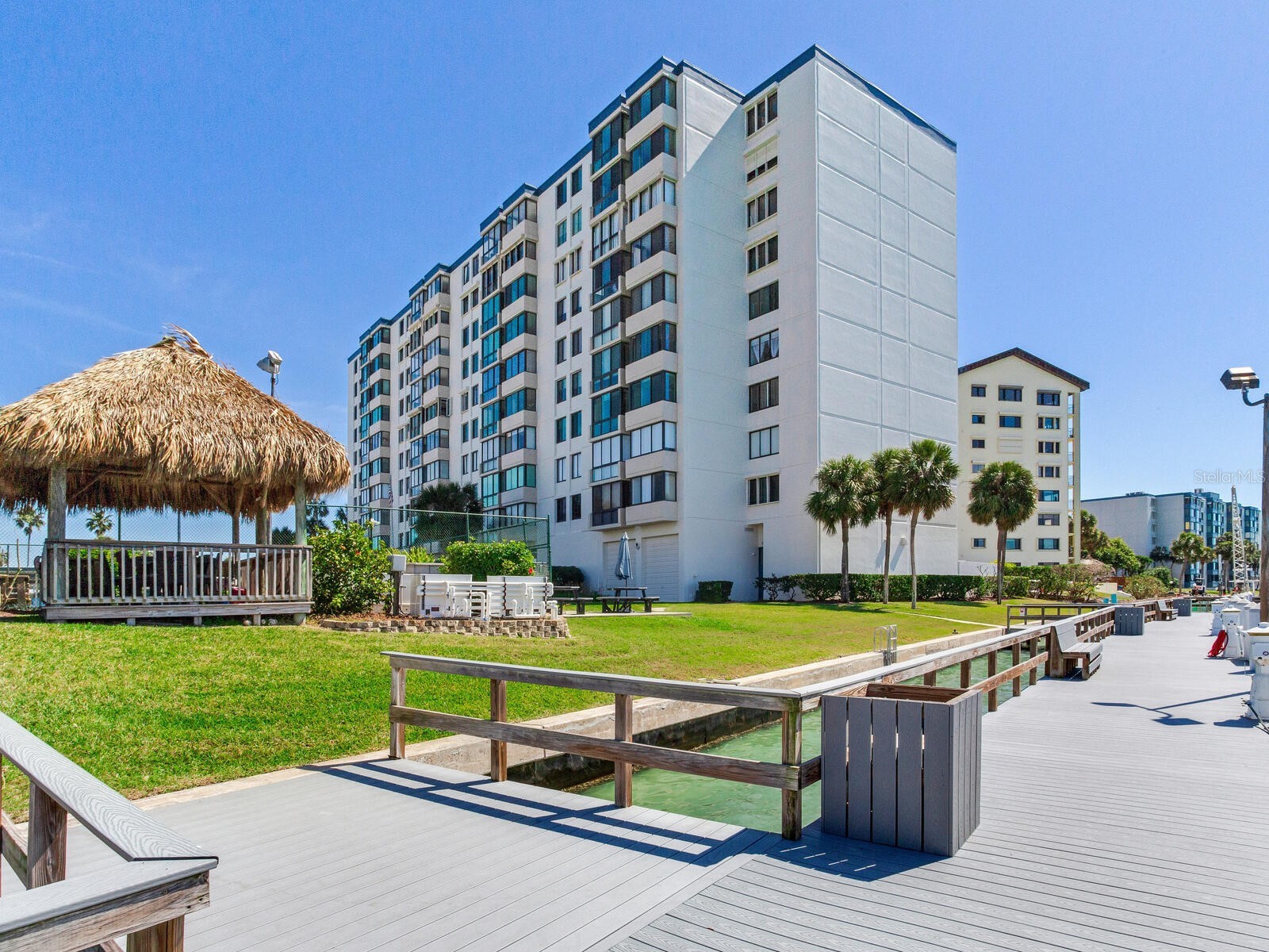 660 Island Way #202 Clearwater Beach FL 33767 - MANDALAY CHANNEL TB8488372 image1