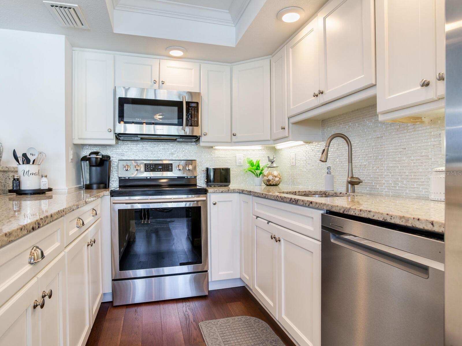660 Island Way #202 Clearwater Beach FL 33767 - MANDALAY CHANNEL TB8488372 image22