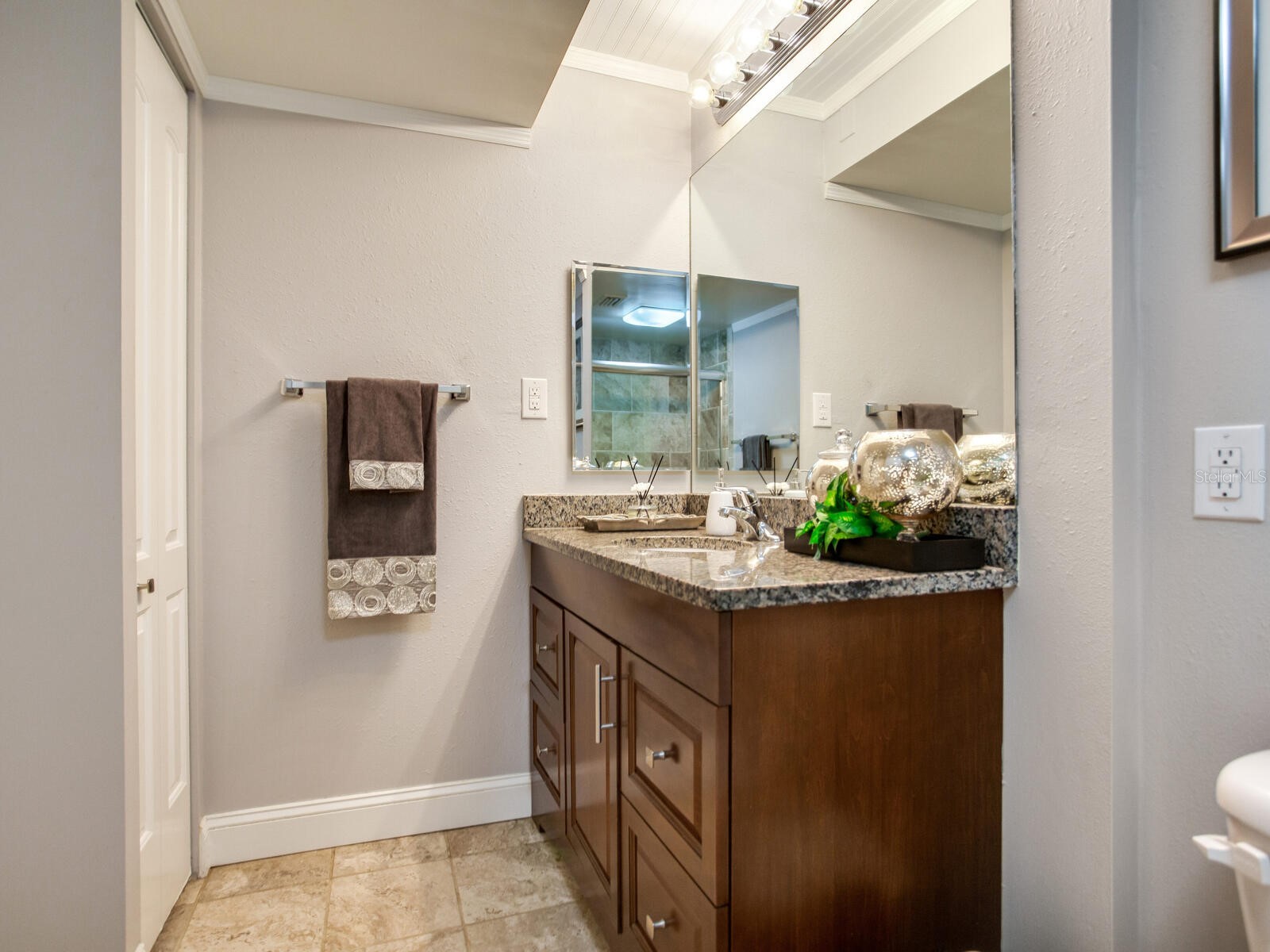 660 Island Way #202 Clearwater Beach FL 33767 - MANDALAY CHANNEL TB8488372 image34