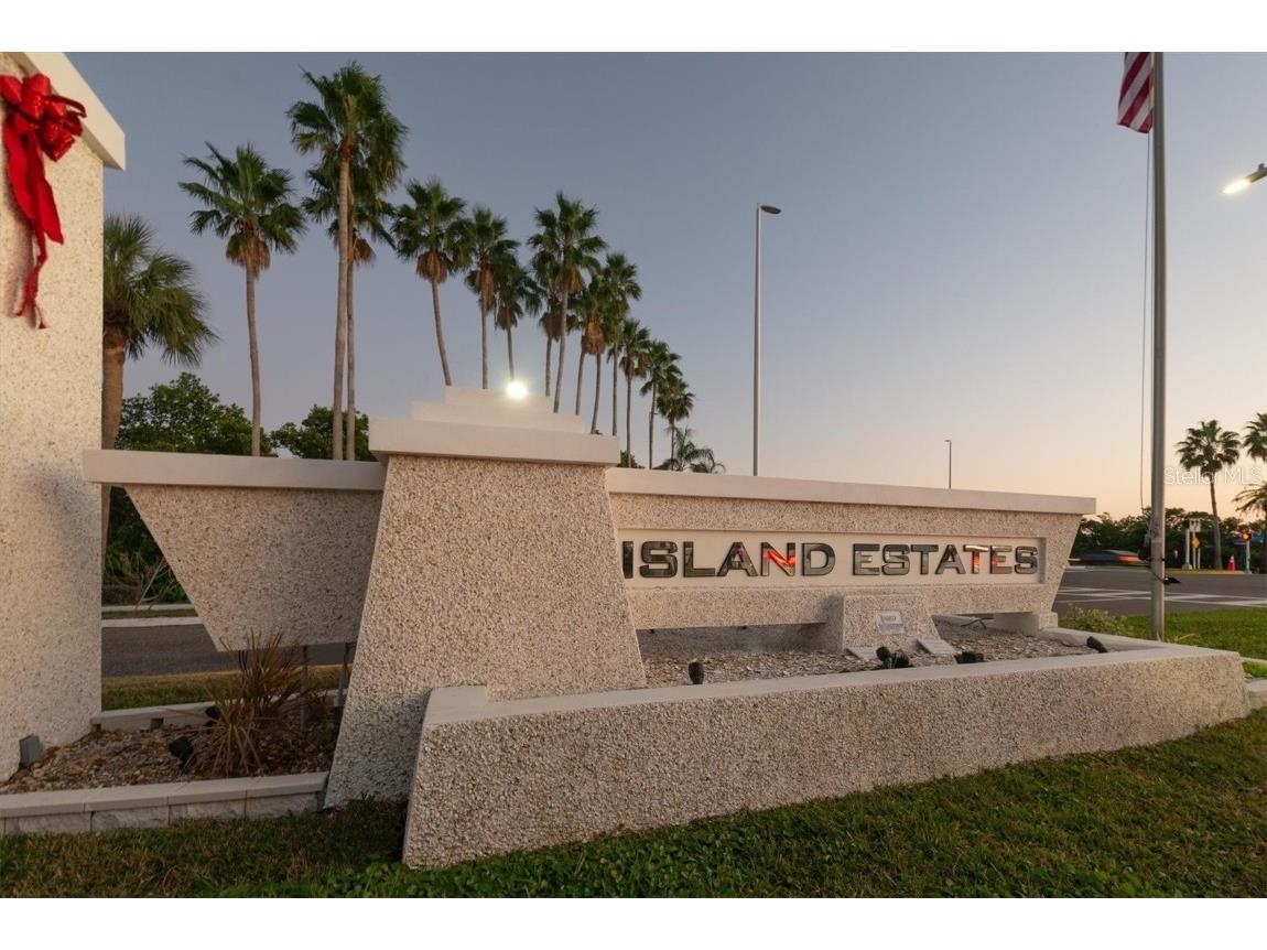 660 Island Way #506 Clearwater Beach FL 33767 - MANDALAY CHANNEL TB8451583 image1