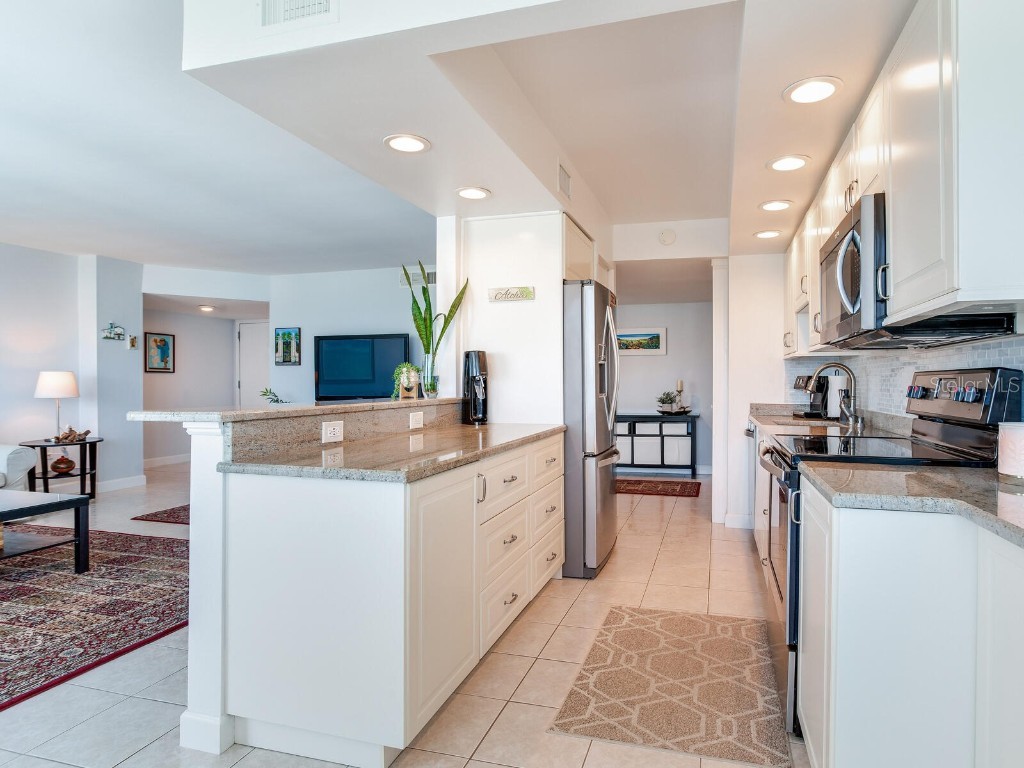 660 Island Way #703 Clearwater Beach FL 33767 TB8406202 image16