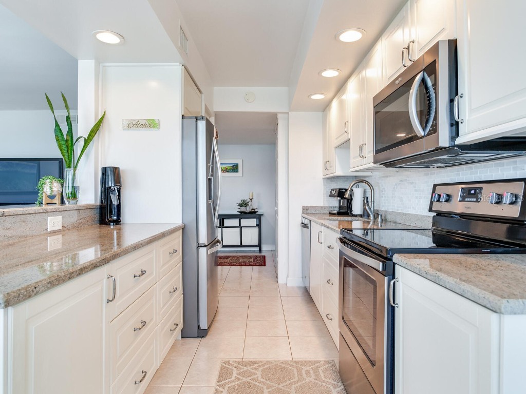 660 Island Way #703 Clearwater Beach FL 33767 TB8406202 image17