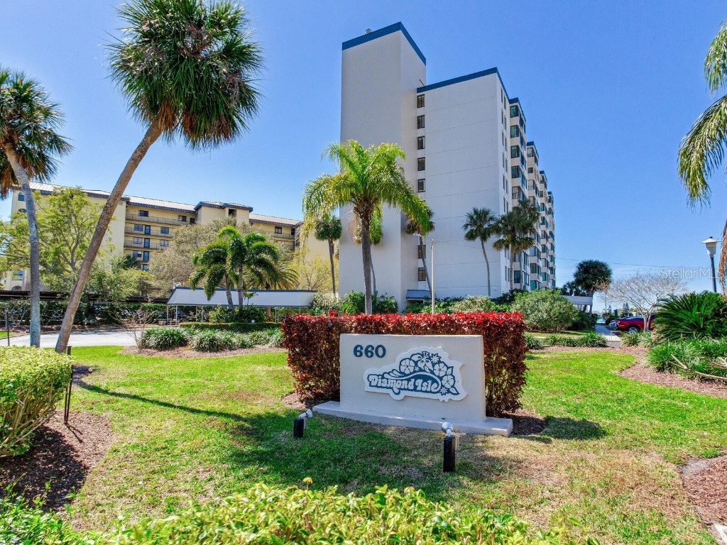 660 Island Way #703 Clearwater Beach FL 33767 TB8406202 image2
