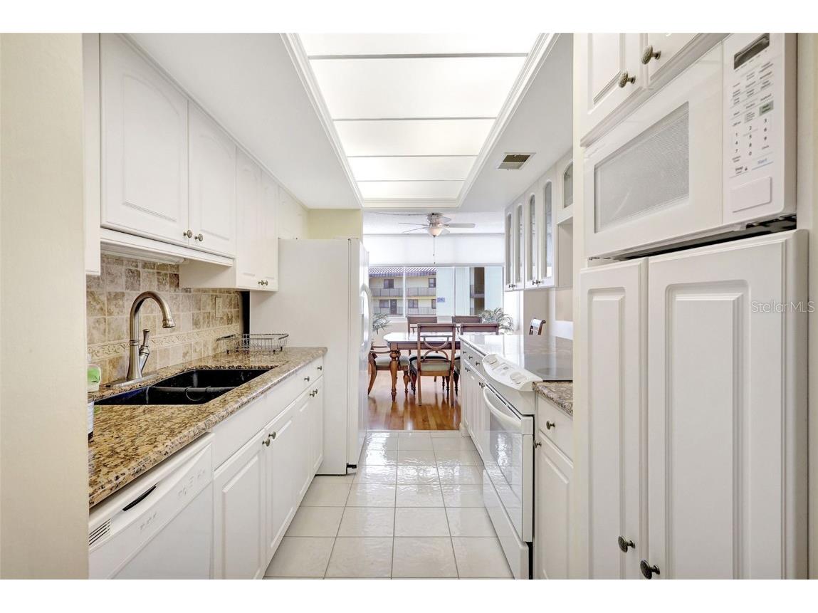 660 Island Way #708 Clearwater Beach FL 33767 - MANDALAY CHANNEL TB8415708 image10