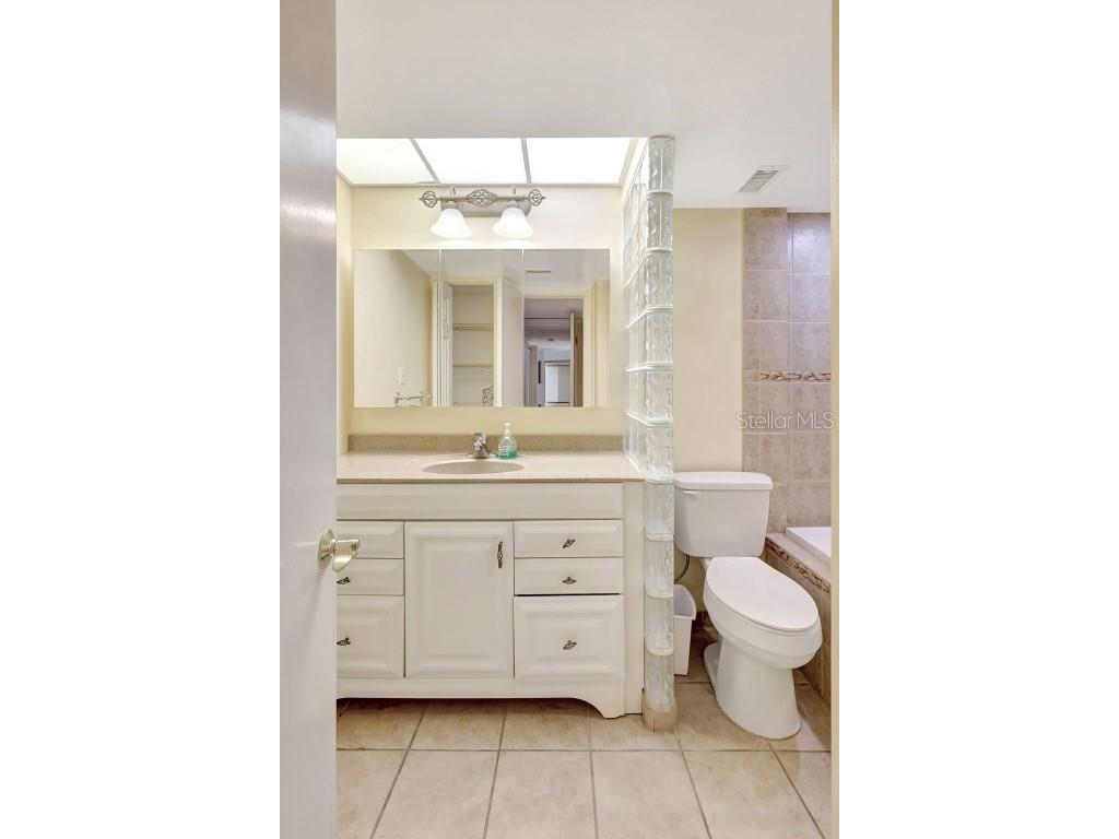 660 Island Way #708 Clearwater Beach FL 33767 - MANDALAY CHANNEL TB8415708 image31