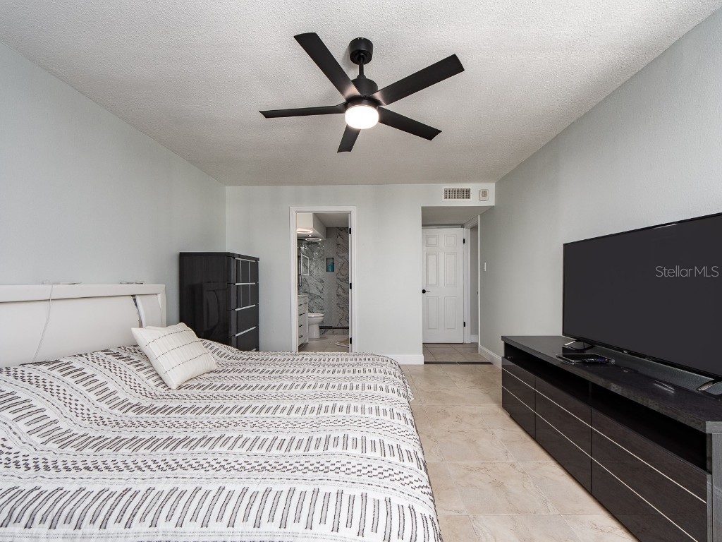 660 Island Way #901 Clearwater Beach FL 33767 TB8418596 image14