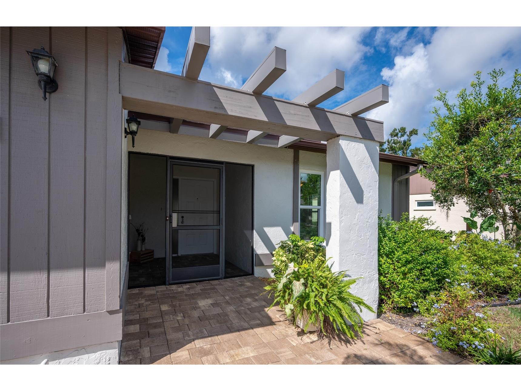 660 Linden Drive Englewood FL 34223 D6145865 image2