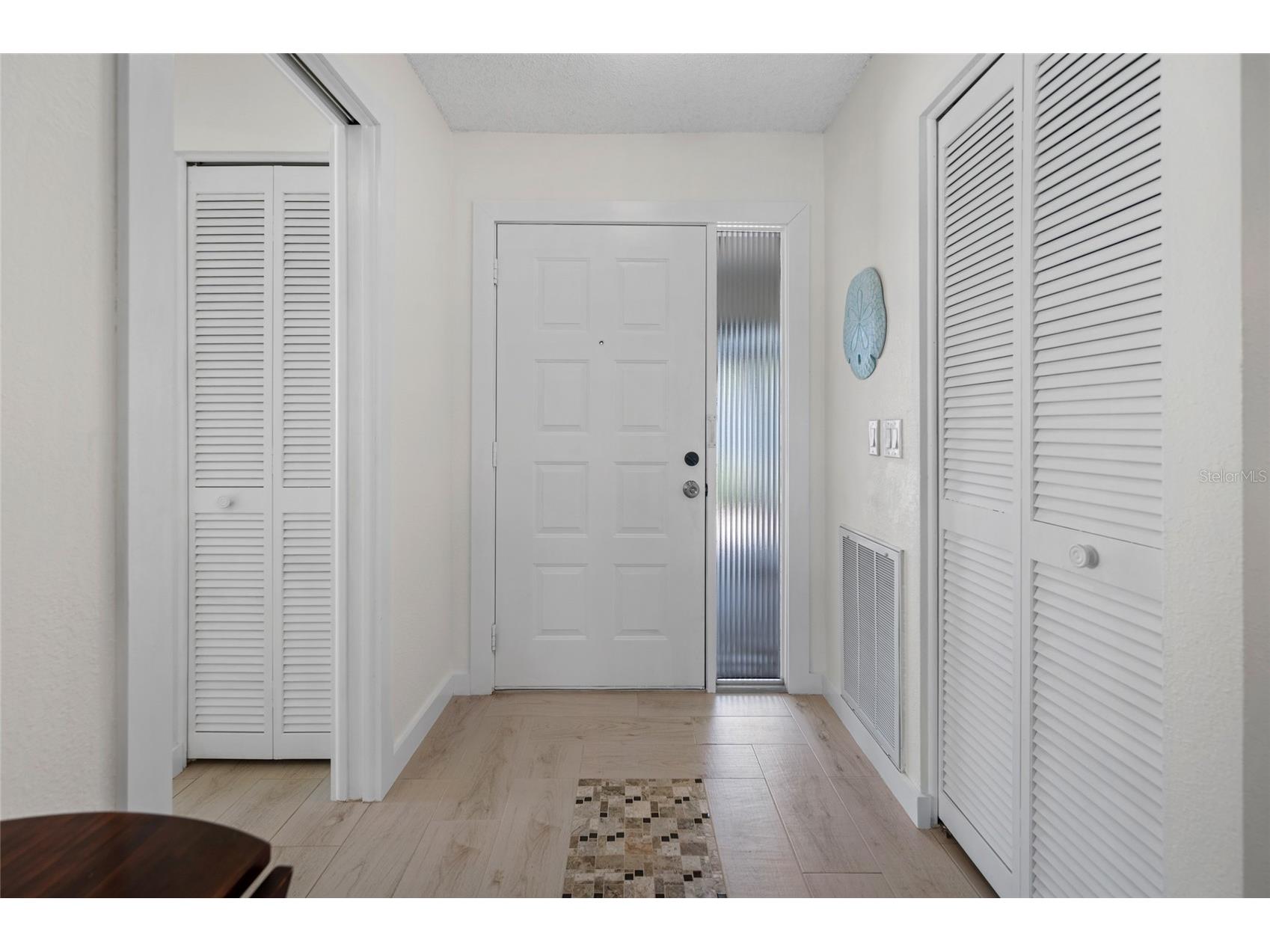660 Linden Drive Englewood FL 34223 D6145865 image4