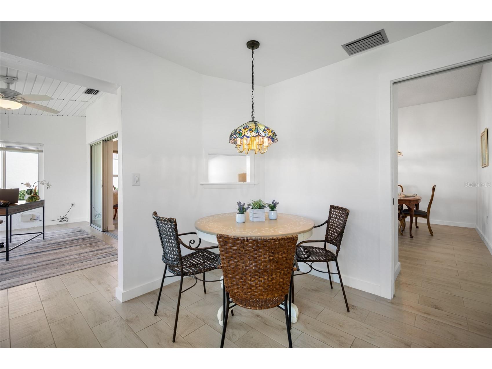 660 Linden Drive Englewood FL 34223 D6145865 image5