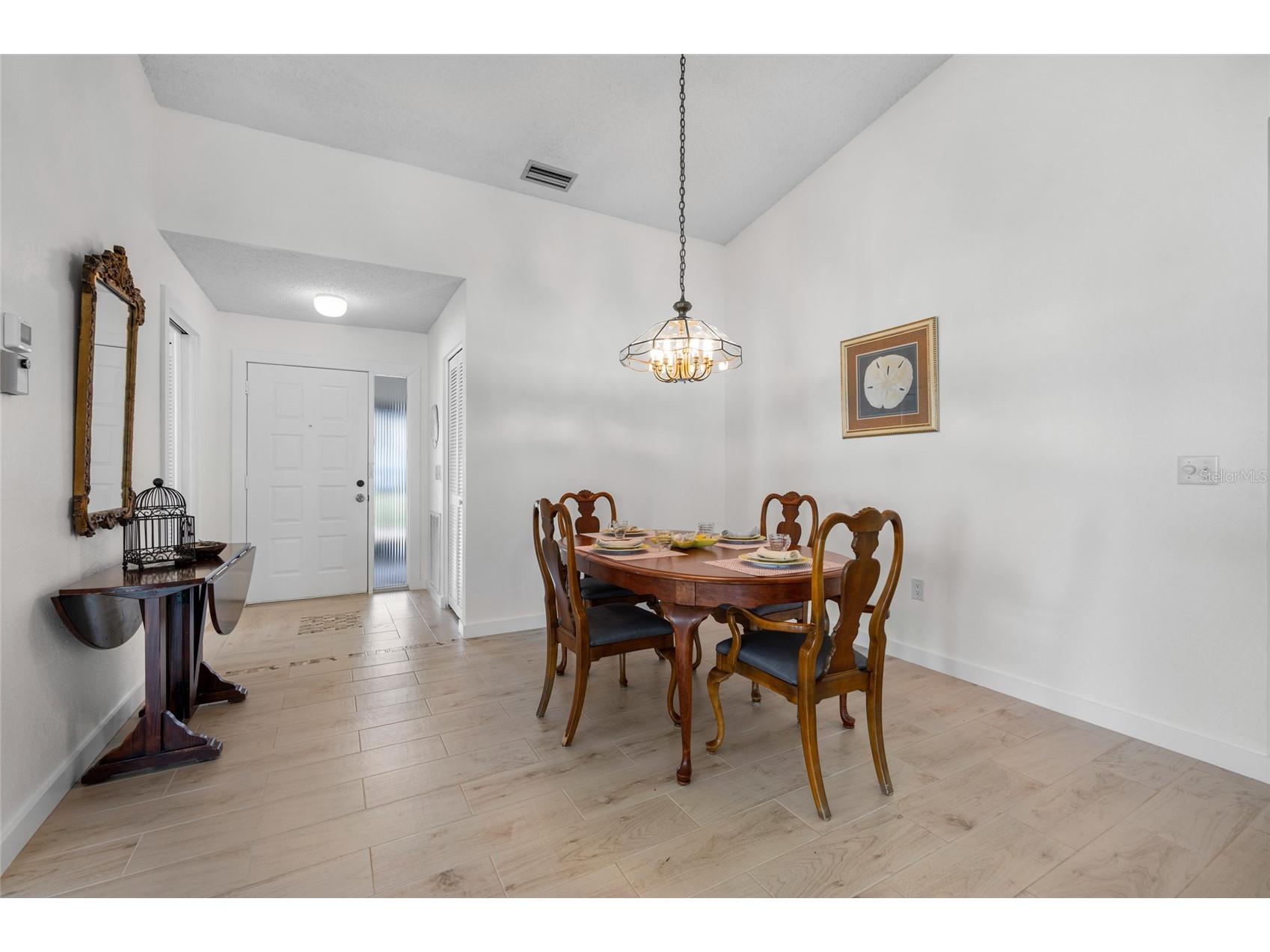 660 Linden Drive Englewood FL 34223 D6145865 image7