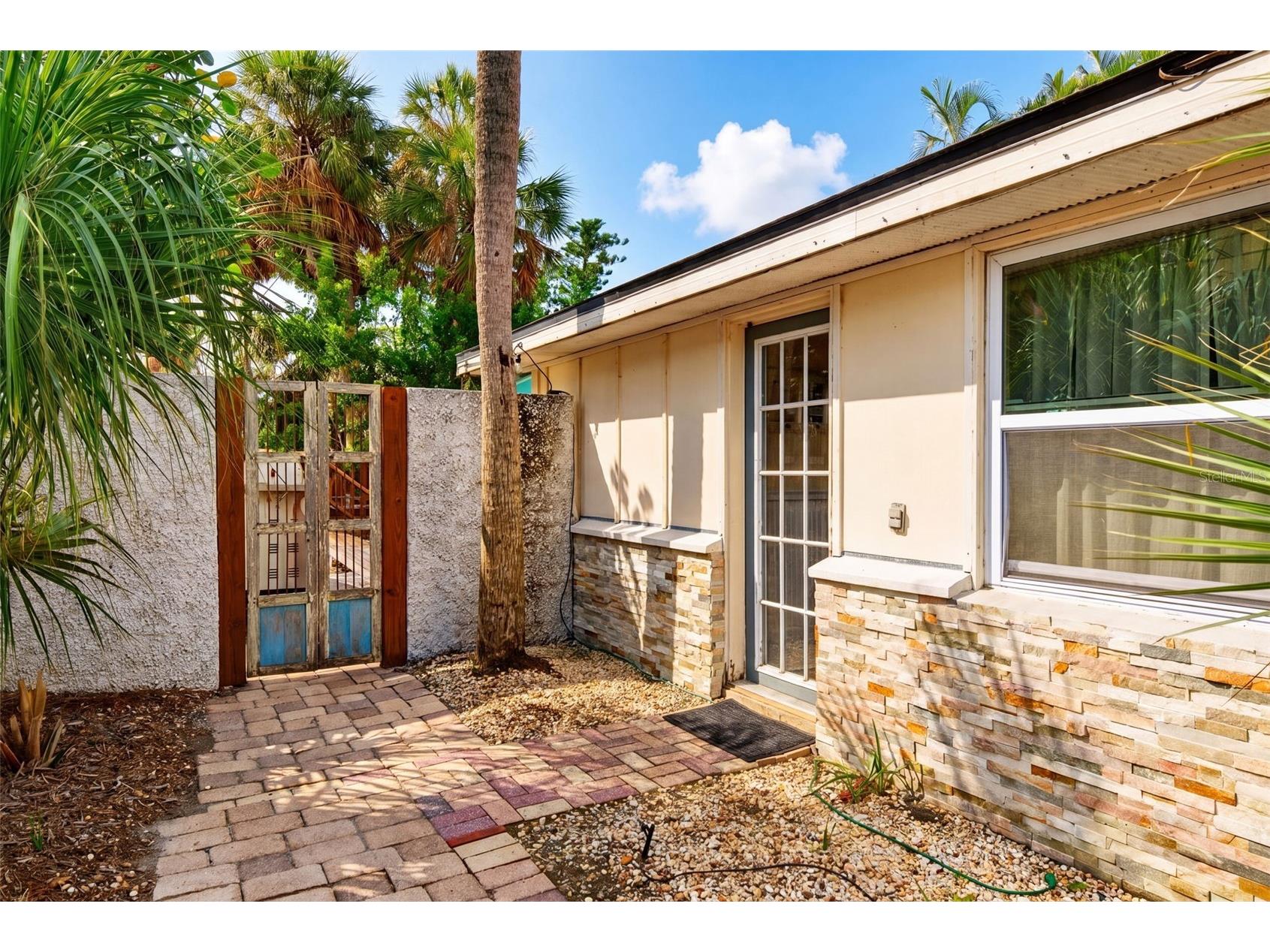 660 Linley Street Longboat Key FL 34228 A4697248 image25