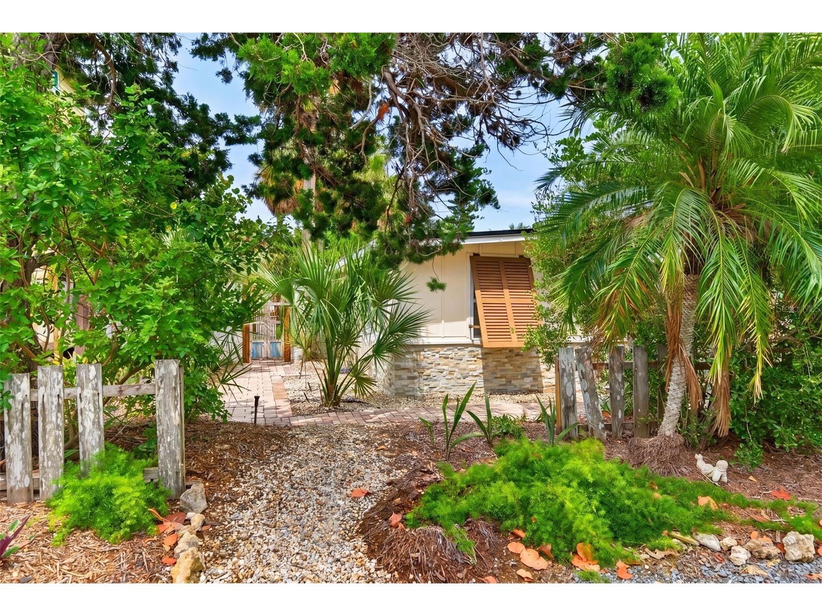 660 Linley Street Longboat Key FL 34228 A4697248 image5