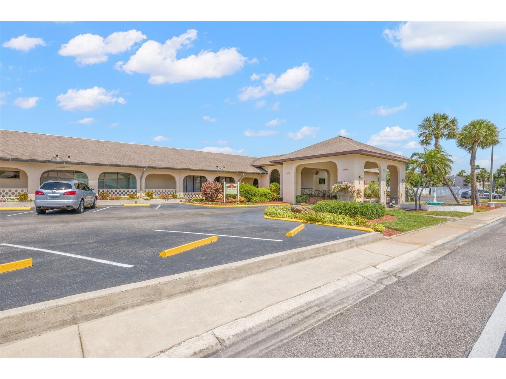 6600 100th Way N #24B Saint Petersburg FL 33708 TB8491609 image44