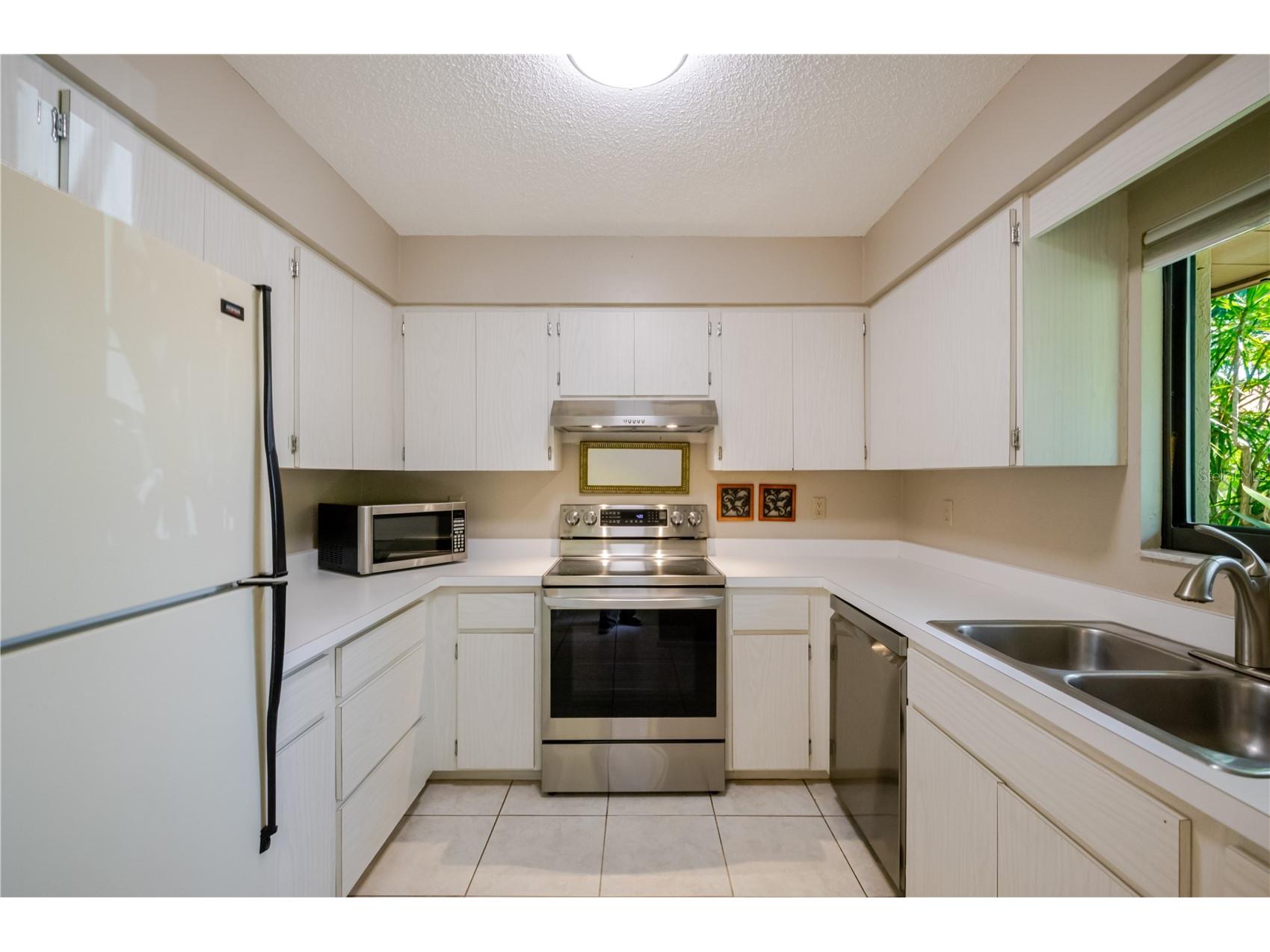 6600 Draw Lane #116 Sarasota FL 34238 A4693401 image13