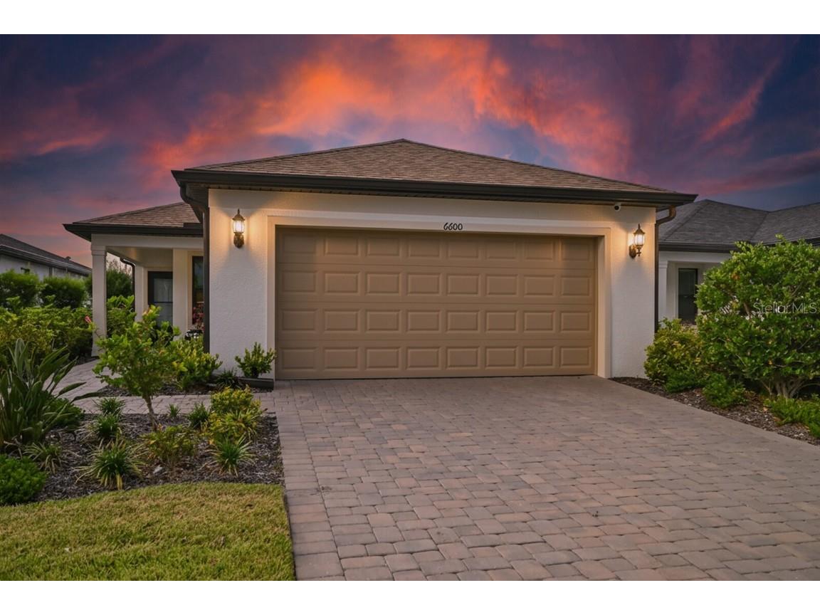 6600 Silverstar Drive Sarasota FL 34240 A4670858 image1