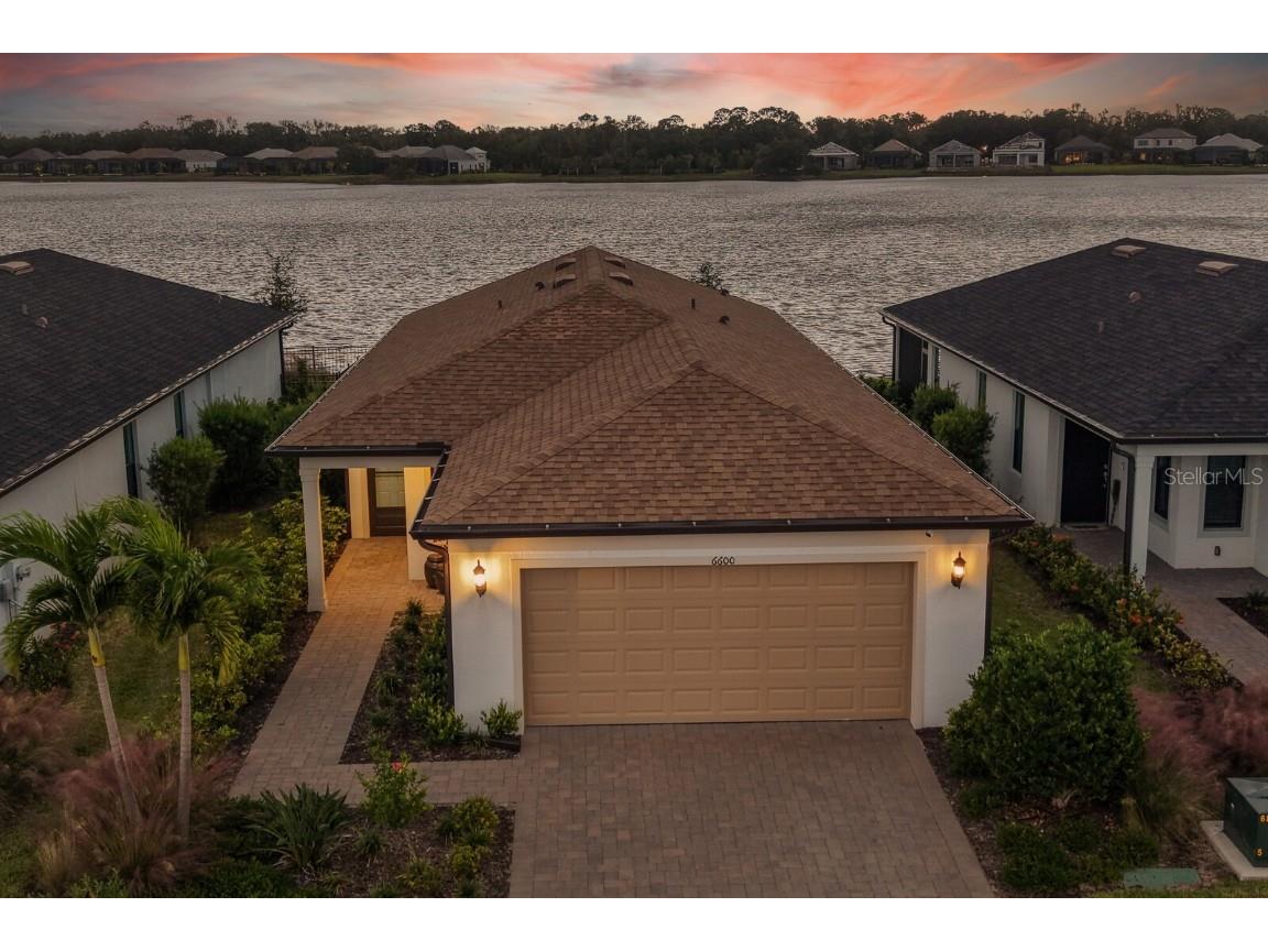 6600 Silverstar Drive Sarasota FL 34240 A4670858 image2