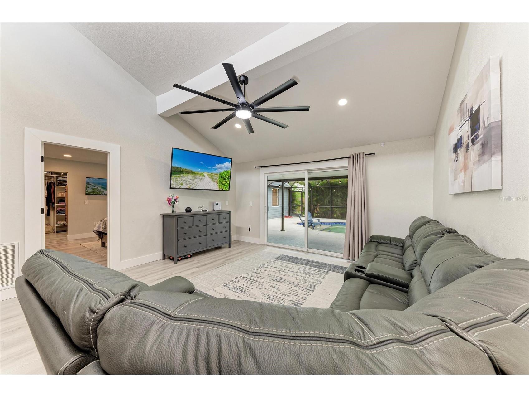 6601 Mauna Loa Boulevard Sarasota FL 34241 A4668351 image21