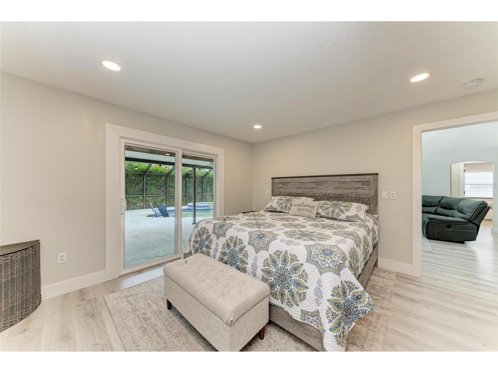 6601 Mauna Loa Boulevard Sarasota FL 34241 A4668351 image31