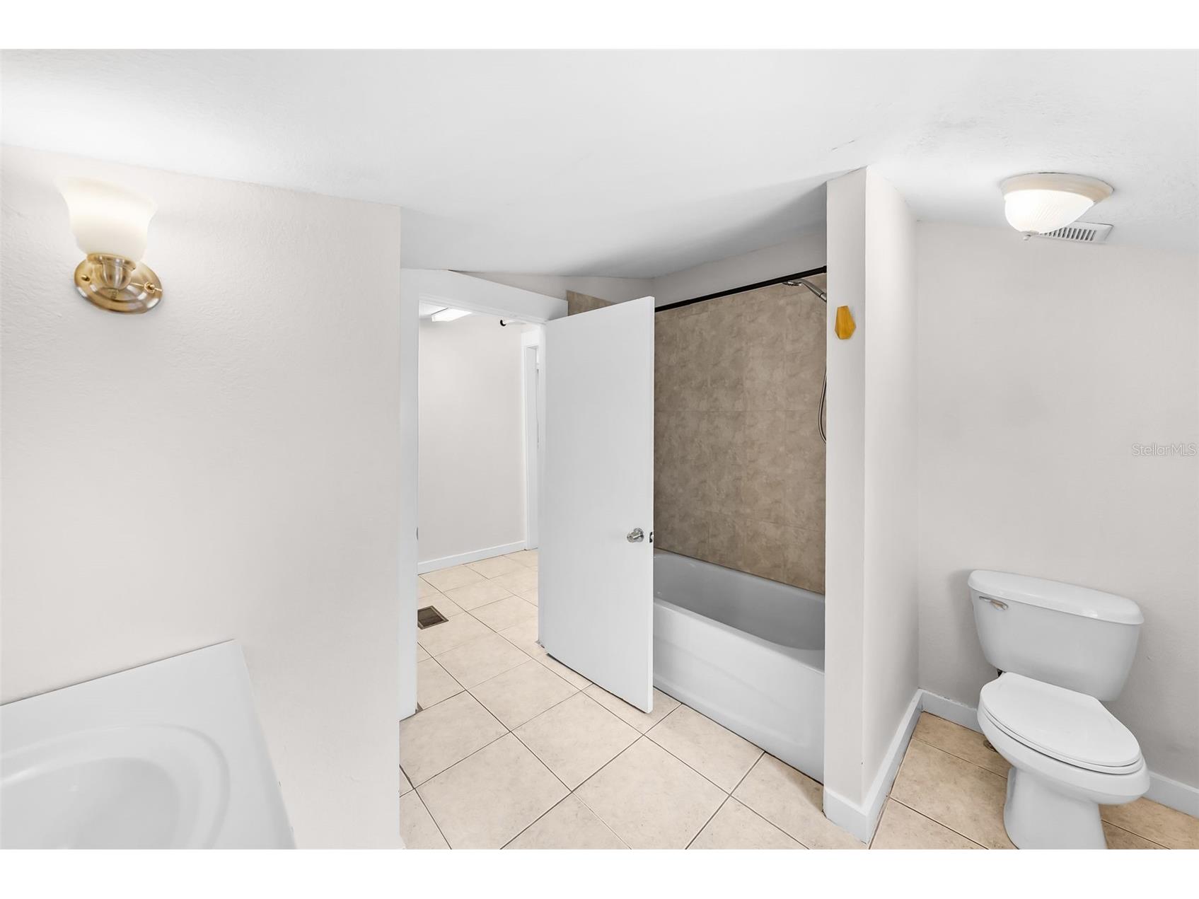6601 N Wellington Avenue Tampa FL 33604 TB8517886 image32