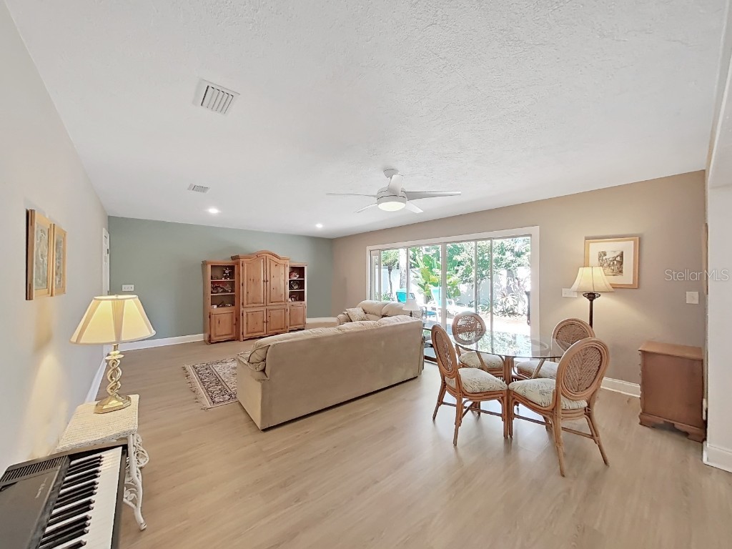 6601 Renaldo Way S Saint Petersburg FL 33707 TB8439305 image12