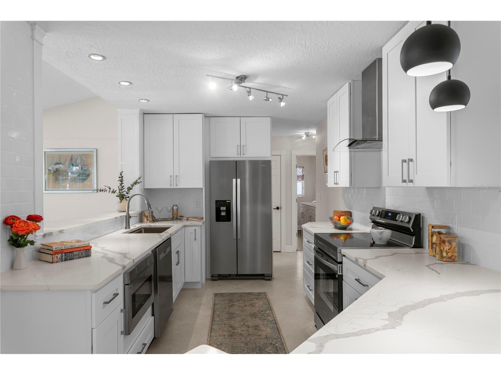 6604 Blue Heron Drive S Saint Petersburg FL 33707 TB8471133 image11
