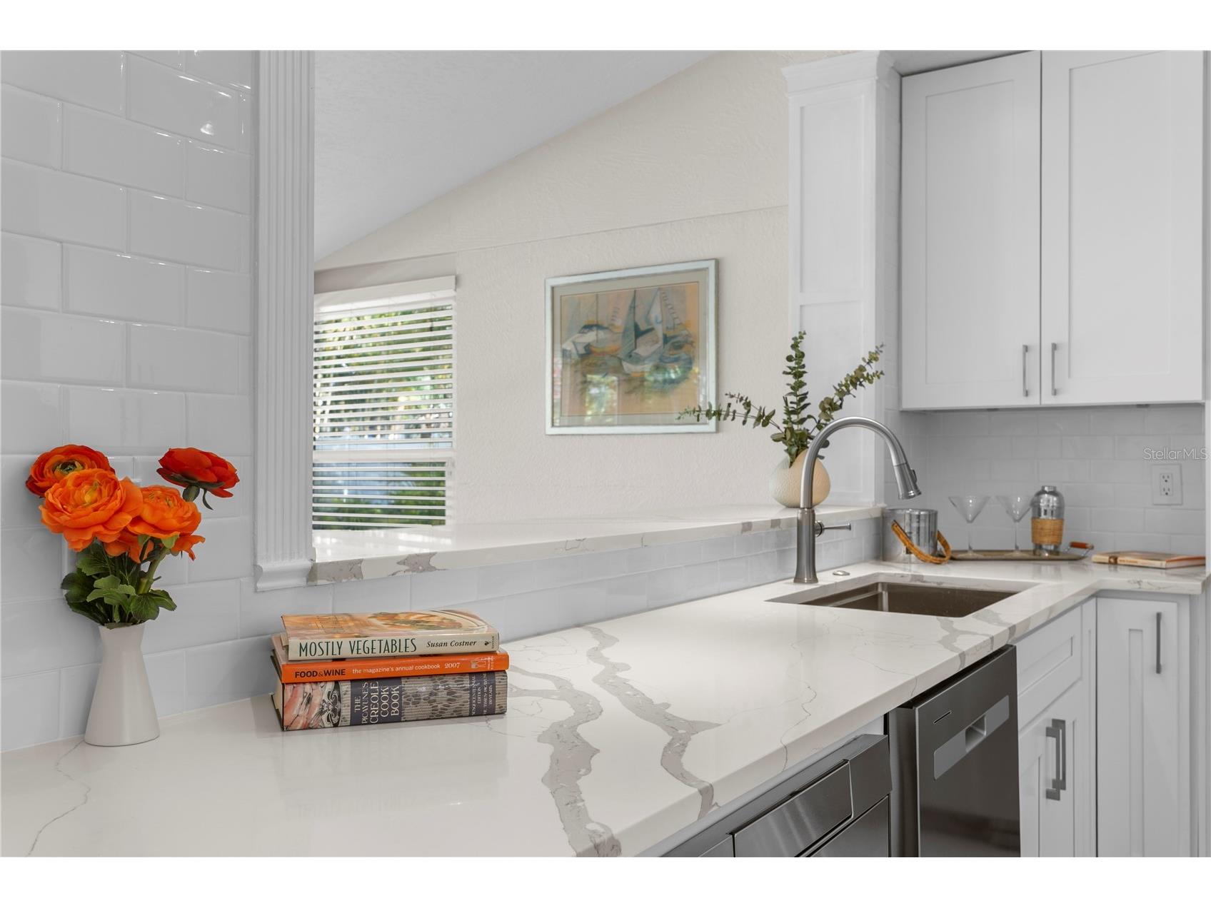6604 Blue Heron Drive S Saint Petersburg FL 33707 TB8471133 image12