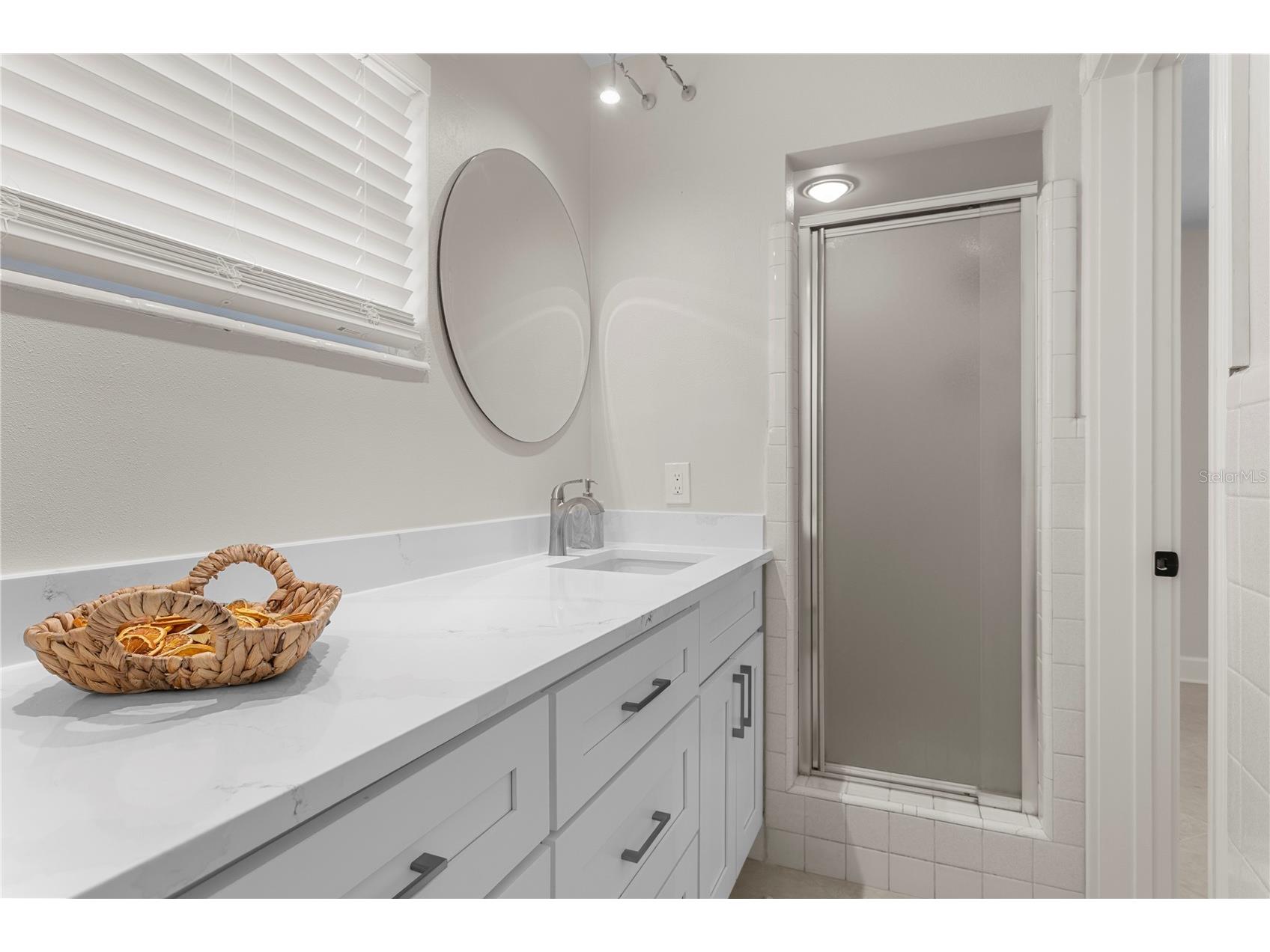 6604 Blue Heron Drive S Saint Petersburg FL 33707 TB8471133 image21