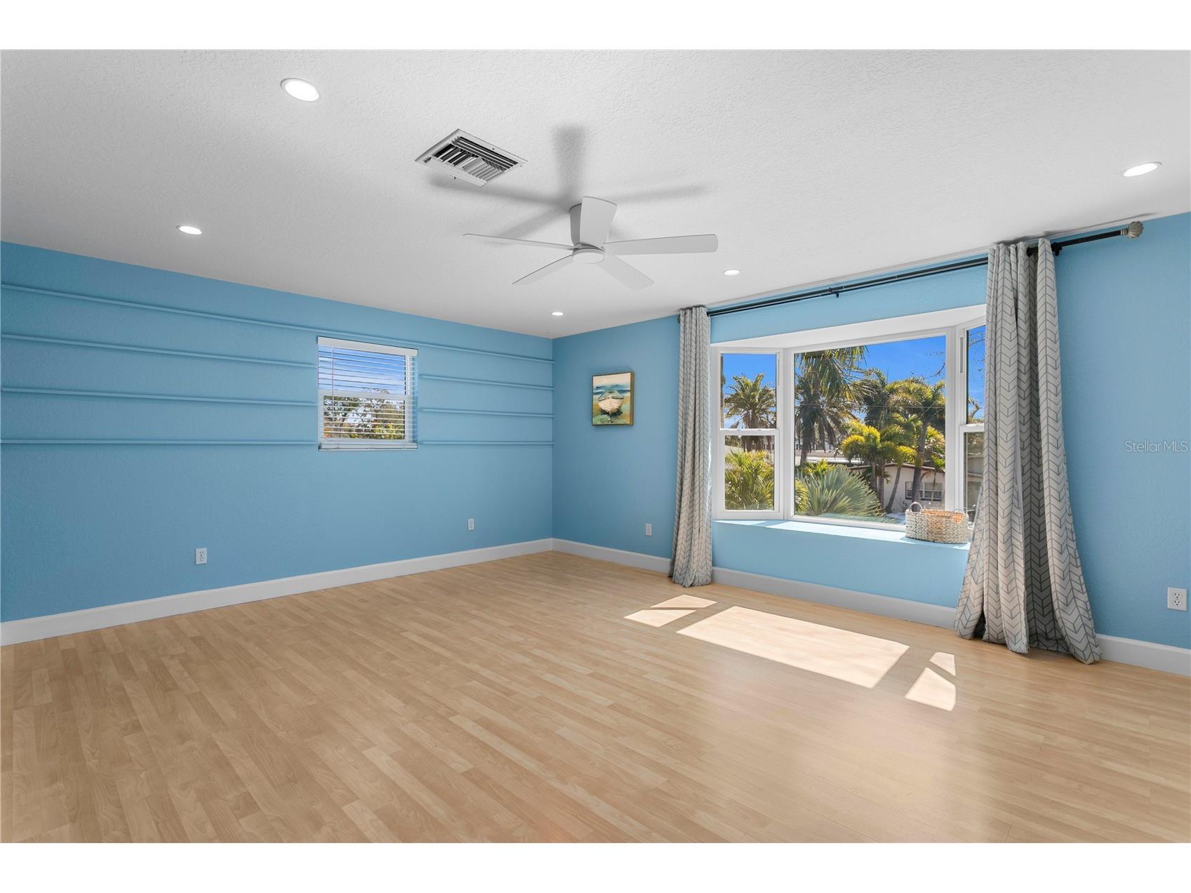 6604 Blue Heron Drive S Saint Petersburg FL 33707 TB8471133 image31