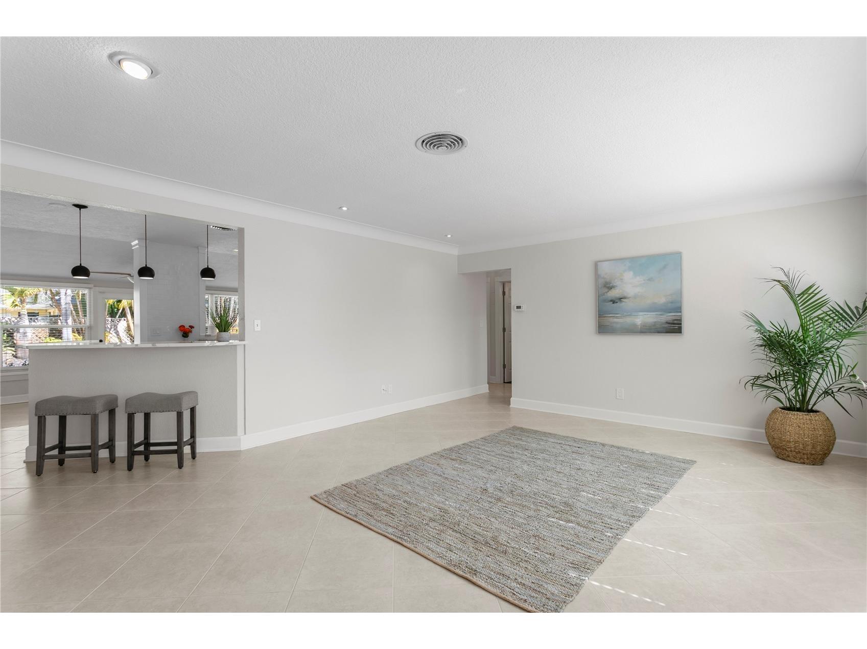 6604 Blue Heron Drive S Saint Petersburg FL 33707 TB8471133 image4