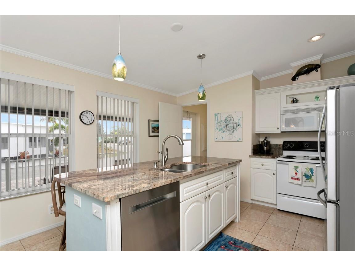 6604 Marina Drive Bradenton FL 34207 - SARA BAY A4673920 image21