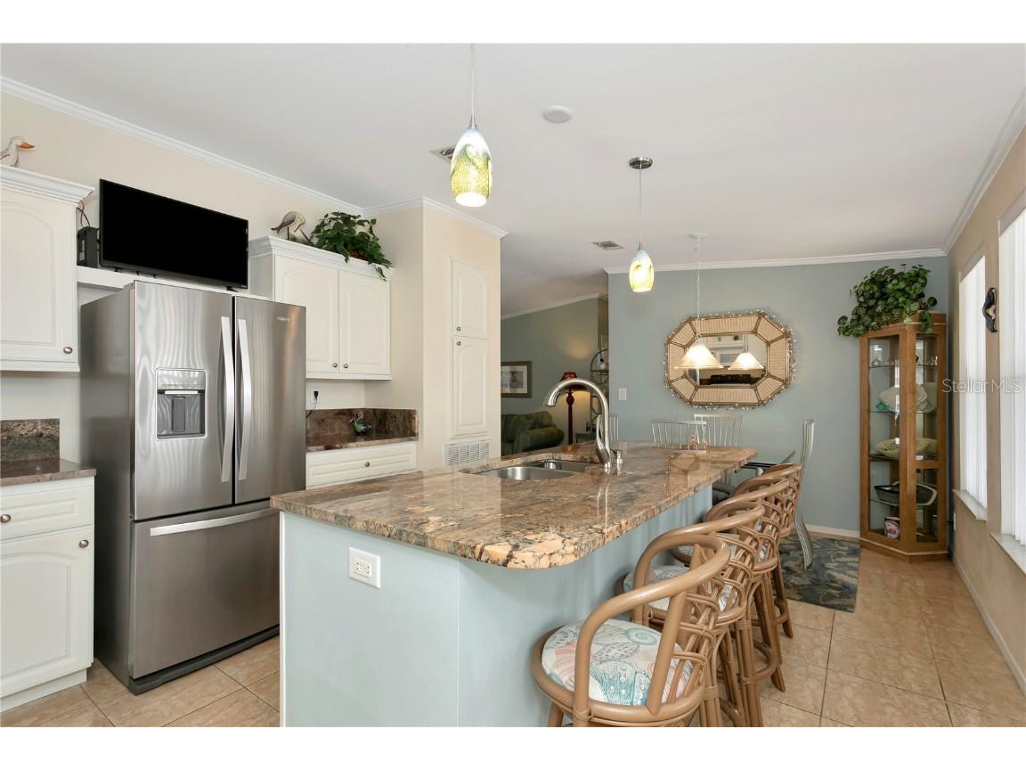 6604 Marina Drive Bradenton FL 34207 - SARA BAY A4673920 image3