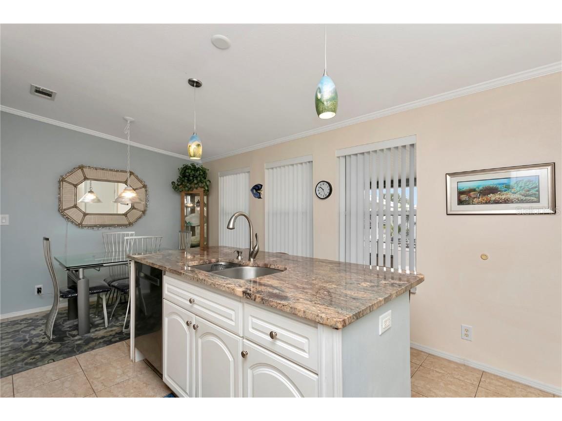 6604 Marina Drive Bradenton FL 34207 - SARA BAY A4673920 image5