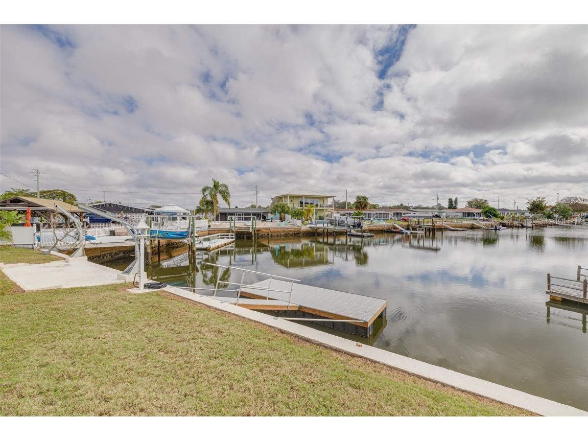 6606 Beach Boulevard Hudson FL 34667 W7881372 image40