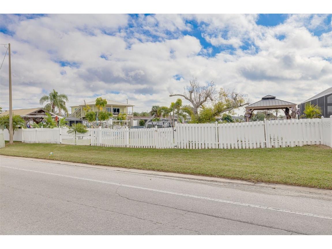 6606 Beach Boulevard Hudson FL 34667 W7881372 image44