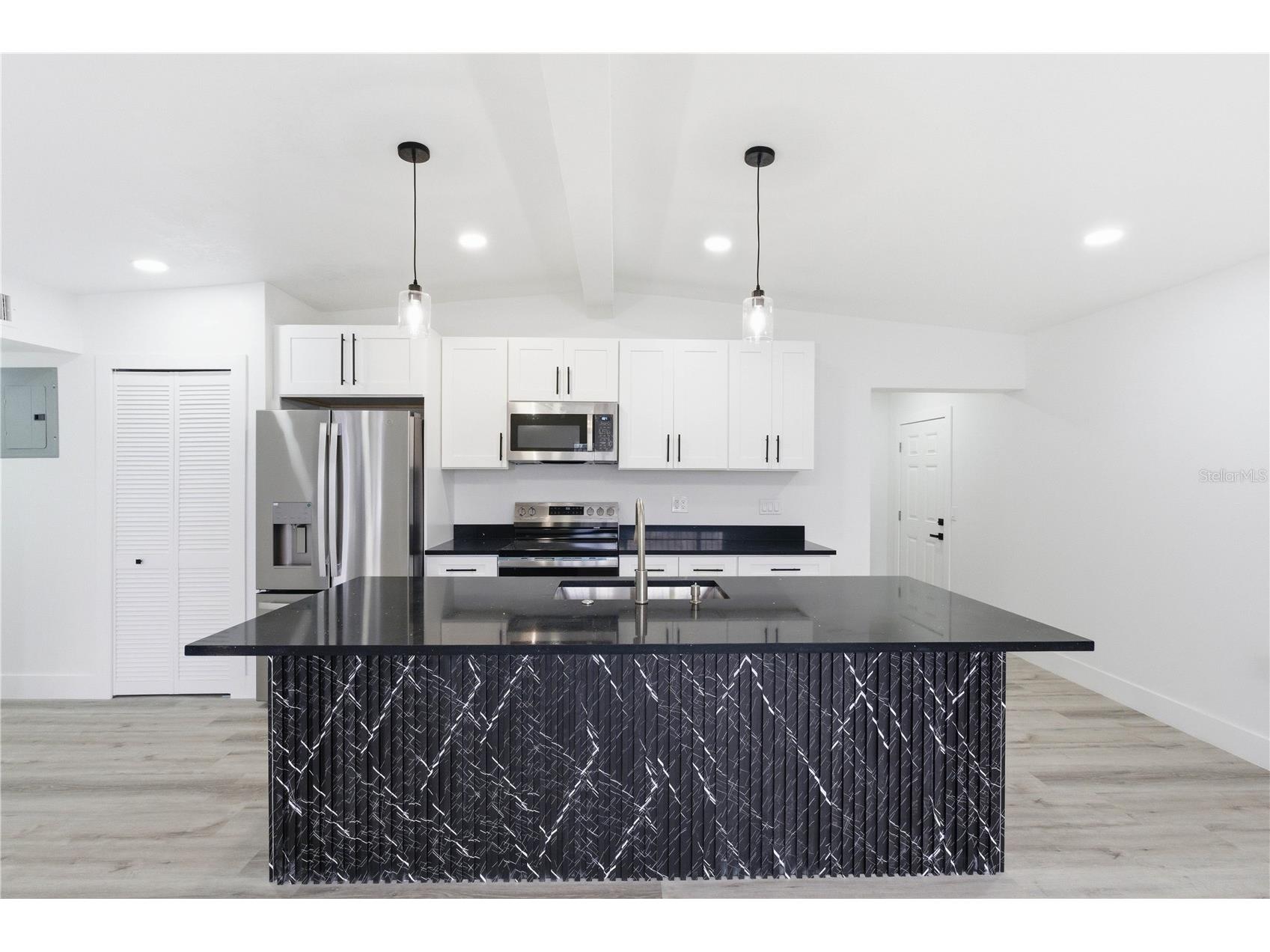 6606 N 30th Street Tampa FL 33610 TB8467960 image20