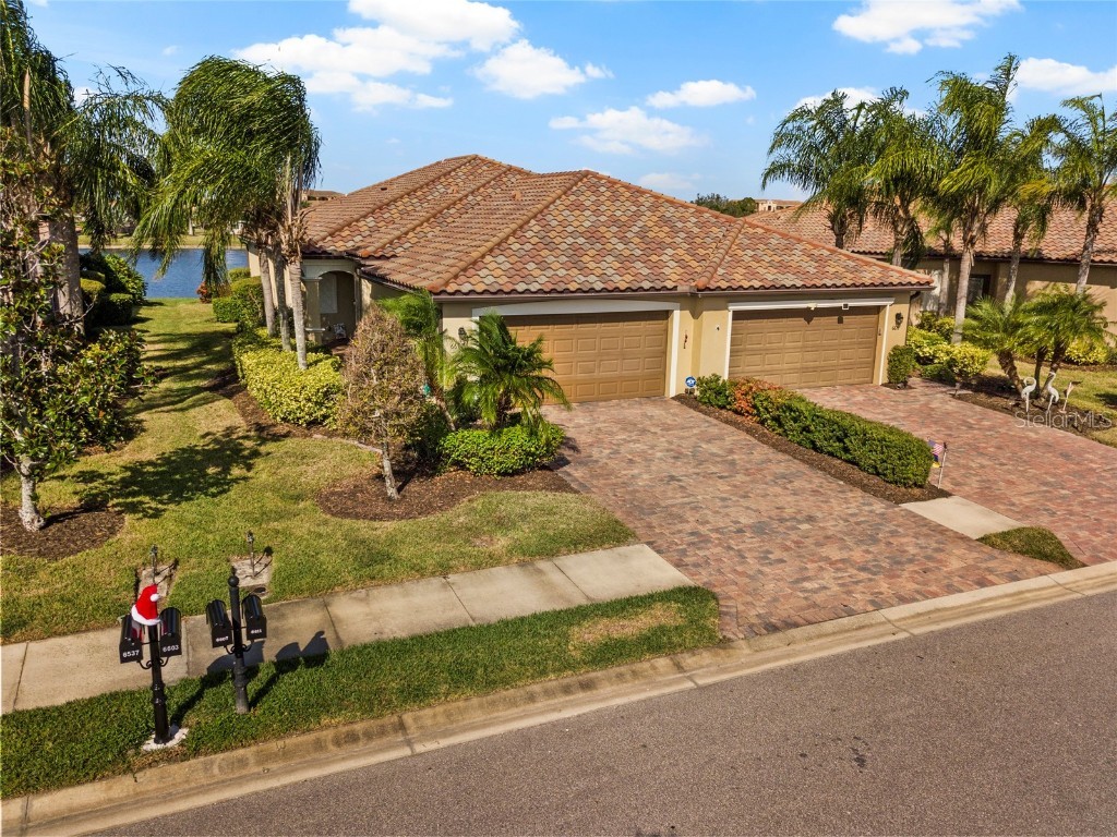 6607 Candlestick Drive Bradenton FL 34212 A4674919 image2