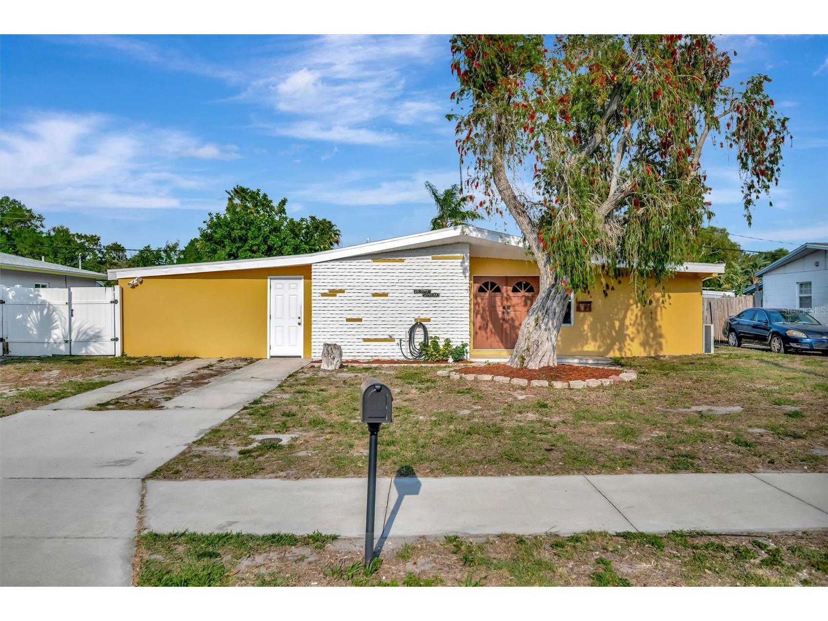 6607 Georgia Avenue Bradenton FL 34207 A4684012 image1