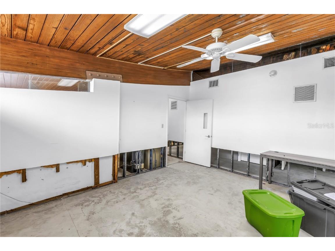 6608 Marina Drive Holmes Beach FL 34217 TB8415541 image38