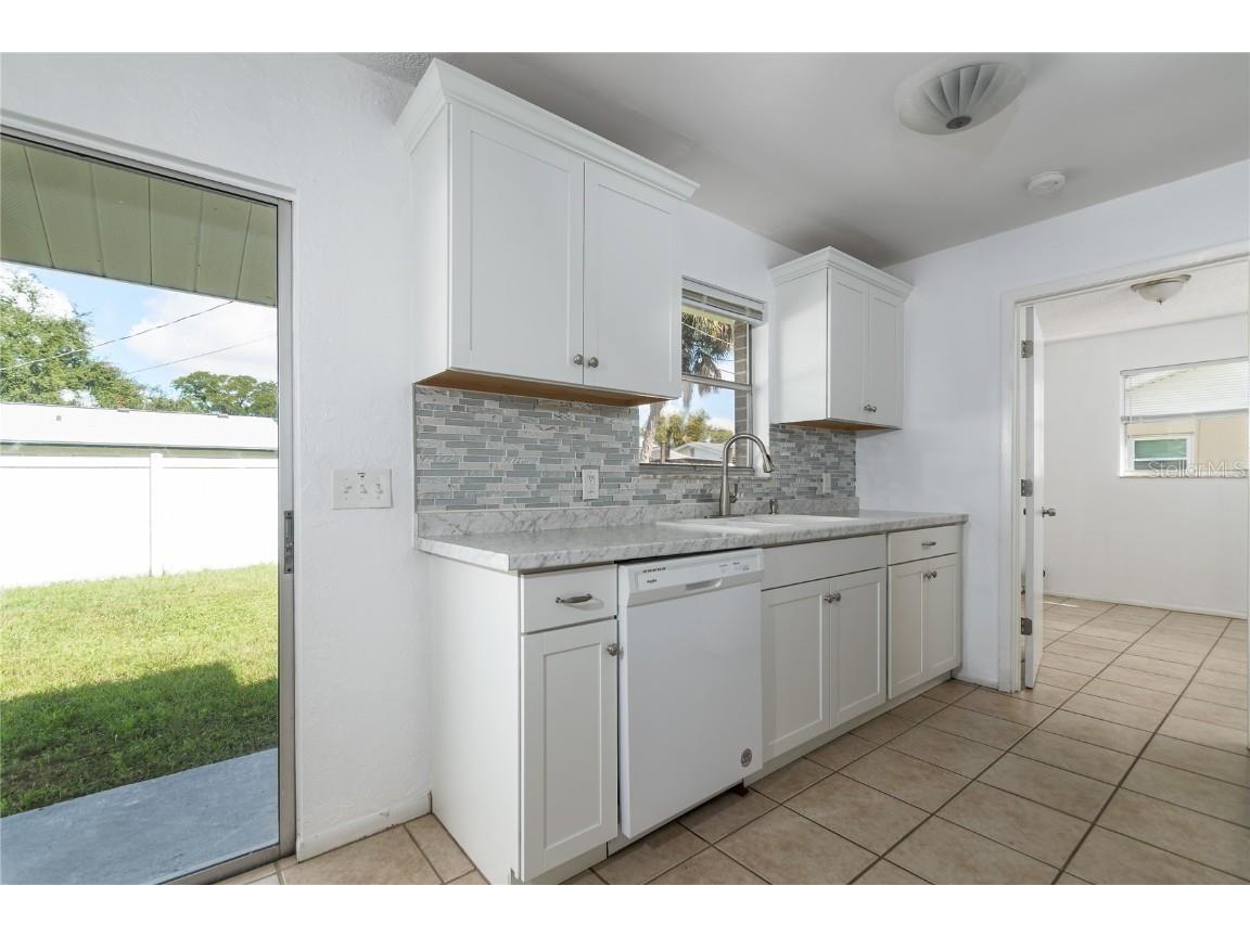 6609 Alpine Lane Bradenton FL 34208 A4666884 image8