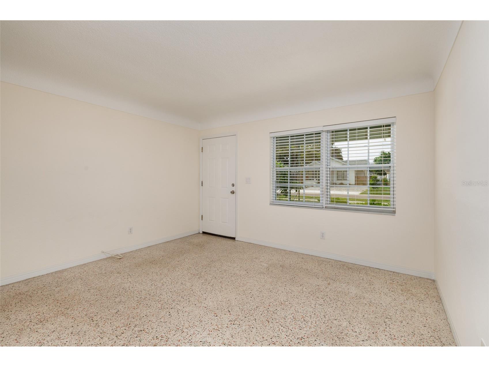 661 63rd Avenue S Saint Petersburg FL 33705 TB8516646 image11