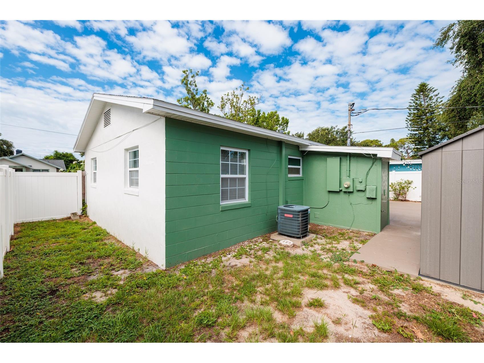 661 63rd Avenue S Saint Petersburg FL 33705 TB8516646 image32