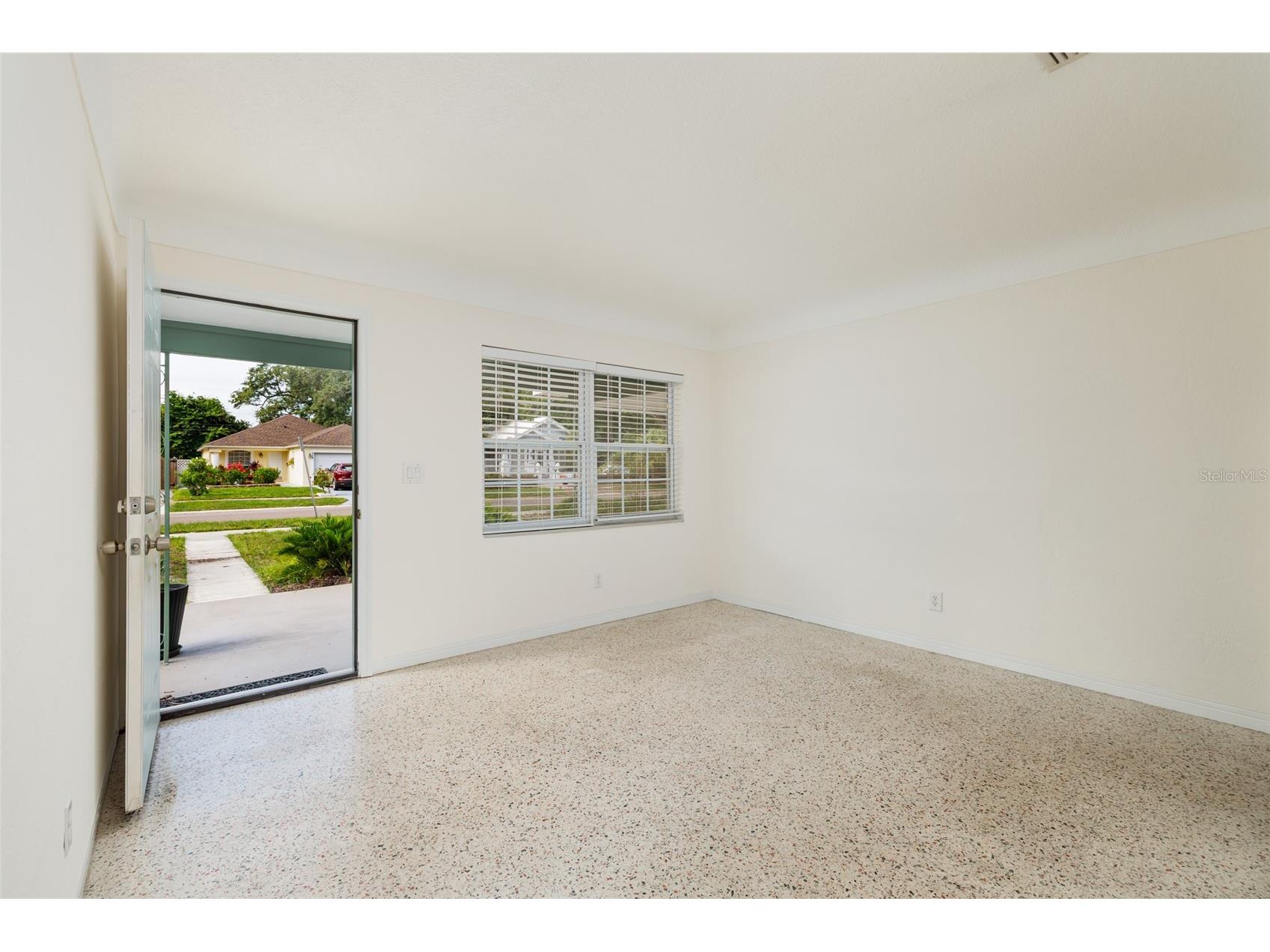 661 63rd Avenue S Saint Petersburg FL 33705 TB8516646 image9