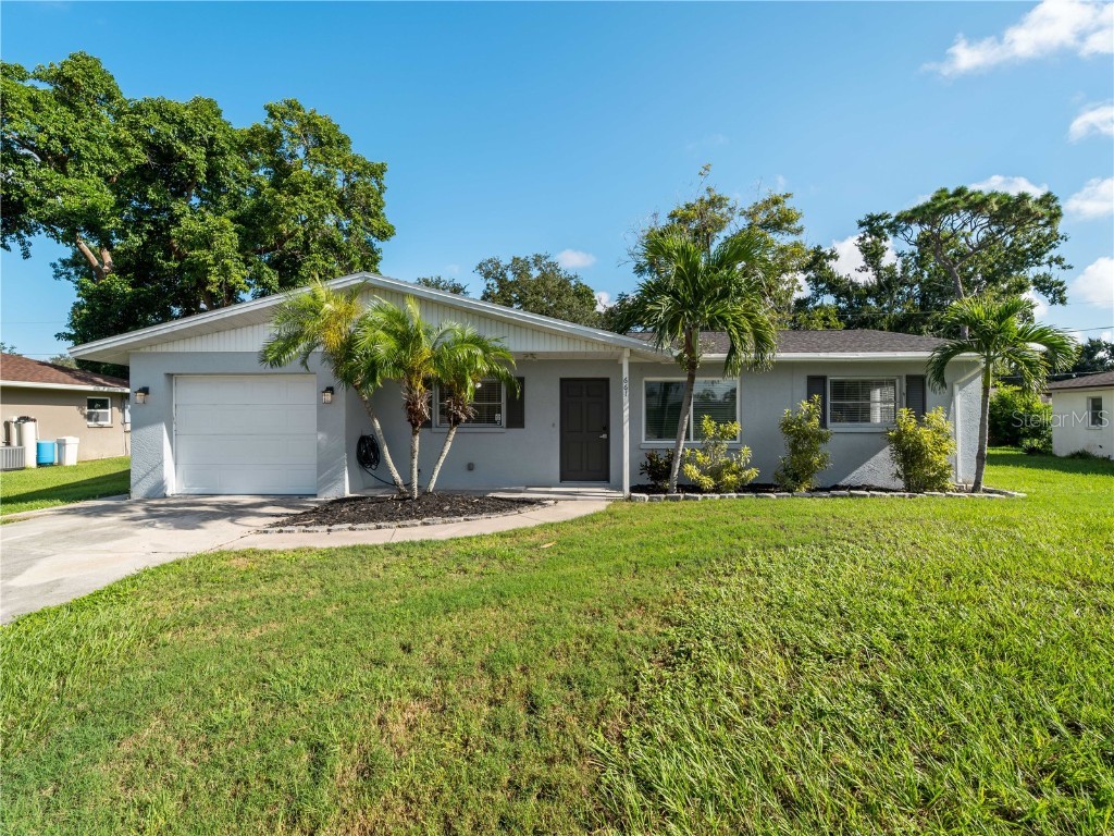661 E Seminole Drive Venice FL 34293 A4622168 image1
