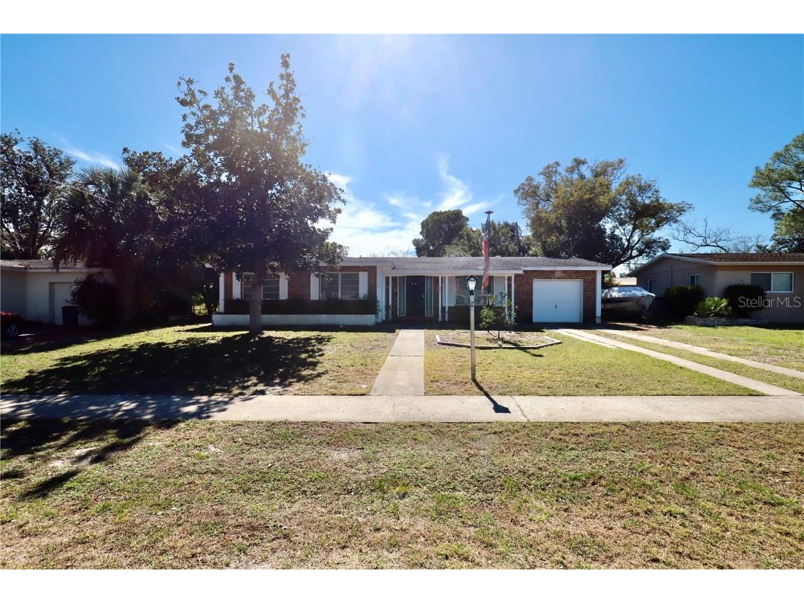 661 Hartley Avenue Deltona FL 32725 V4934656 image1