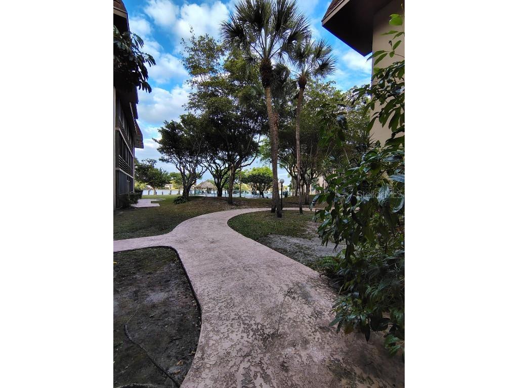 661 NE 195th Street #402 Miami FL 33179 S5136151 image11