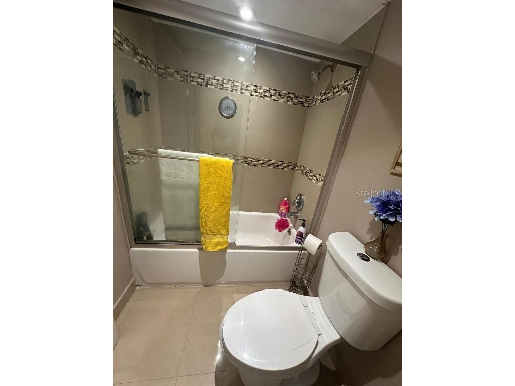 661 NE 195th Street #402 Miami FL 33179 S5136151 image3