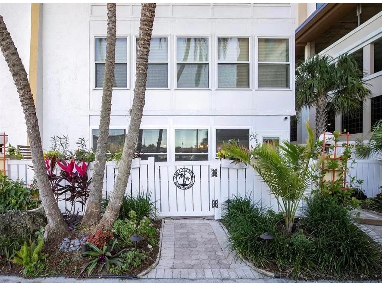 661 Poinsettia Avenue #104 Clearwater Beach FL 33767 TB8494525 image1